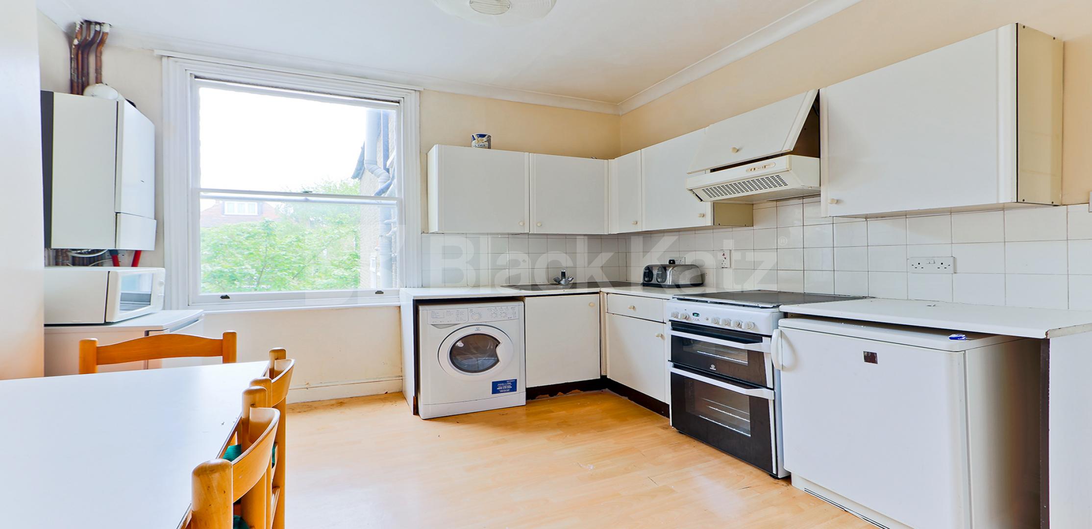 			LET, 3 Bedroom, 1 bath, 1 reception Apartment			 Elms Crescent , Abbeville Village. Clapham